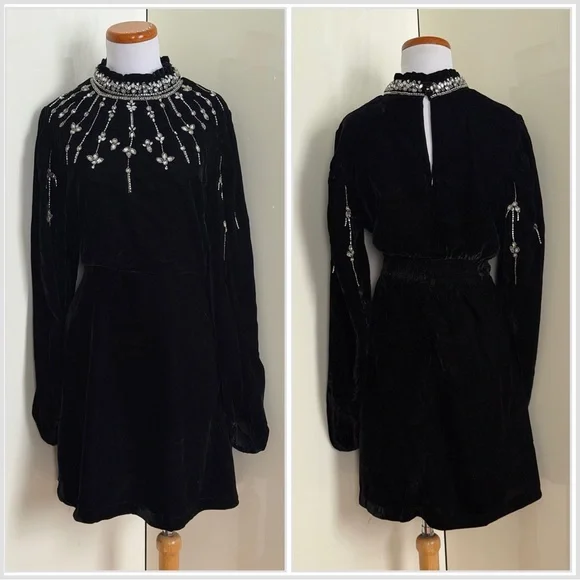 NWT Hope & Ivy Embellished High Neck Zadie Velvet Mini Dress sz 12